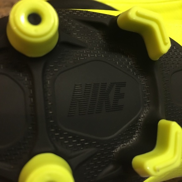 Men’s Nike Mercurial Vapor 12 - Picture 6 of 8